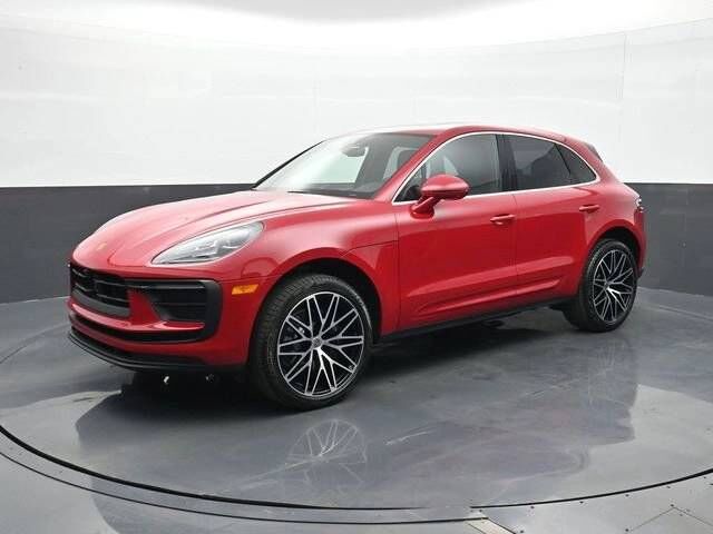 2026 PORSCHE Macan