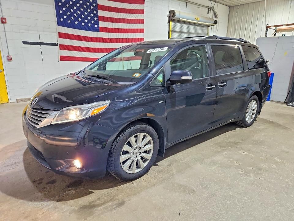 2017 TOYOTA Sienna
