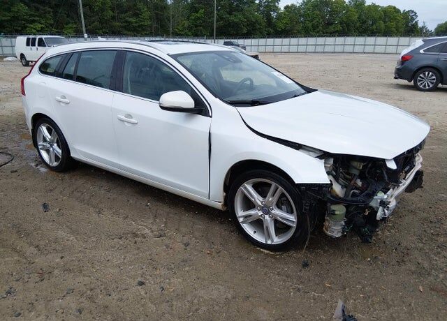 2016 VOLVO V60