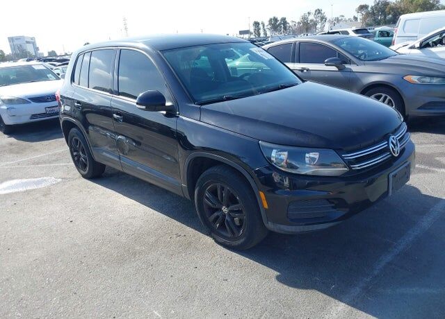2012 VOLKSWAGEN Tiguan