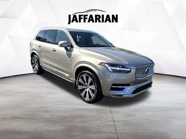 2023 VOLVO XC90