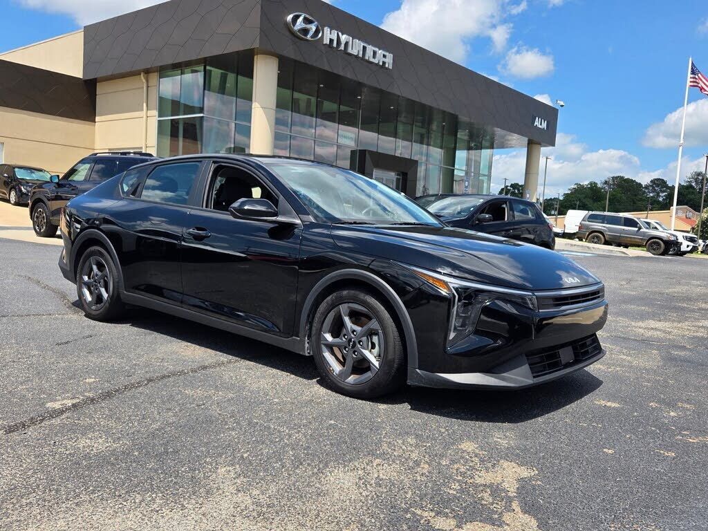 2025 KIA K4