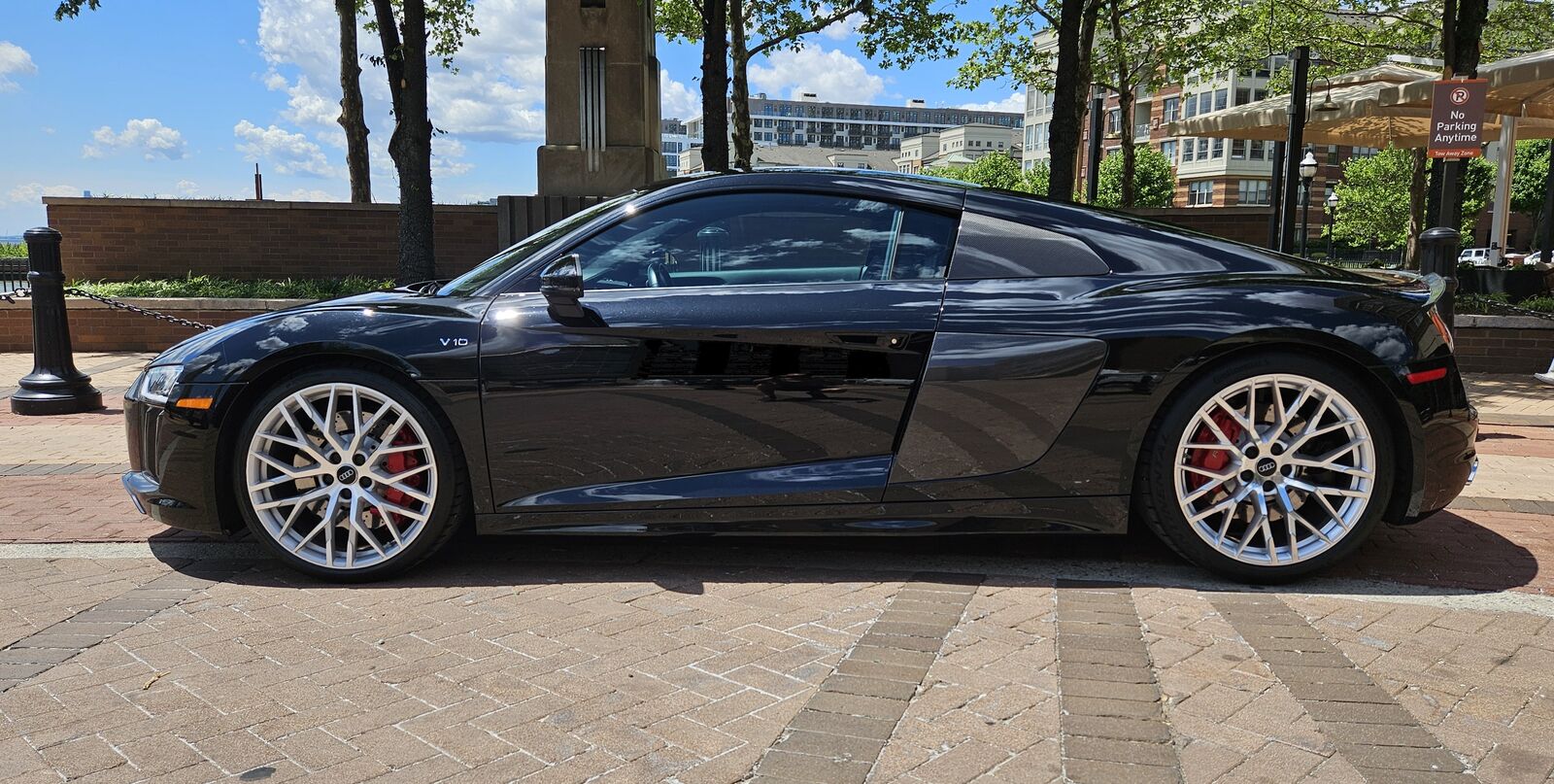 2017 AUDI R8