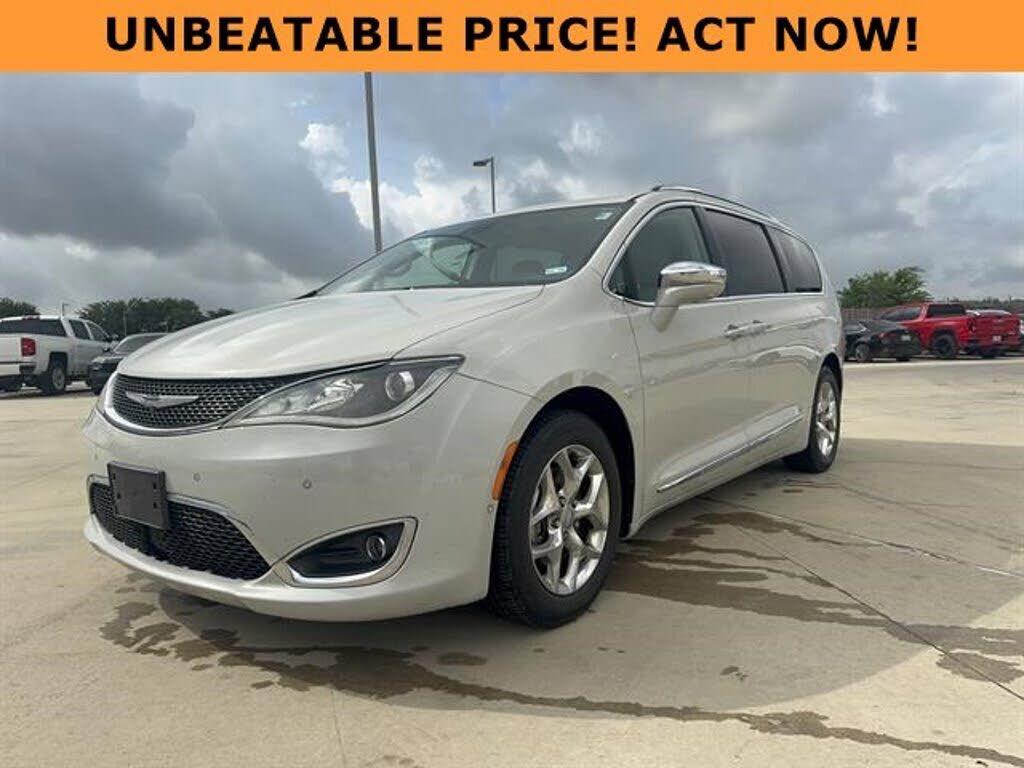 2017 CHRYSLER Pacifica