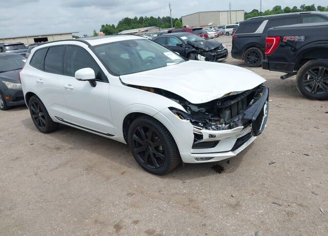 2020 VOLVO XC60