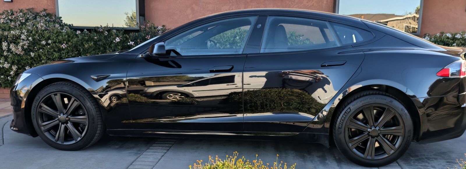 2021 TESLA Model S
