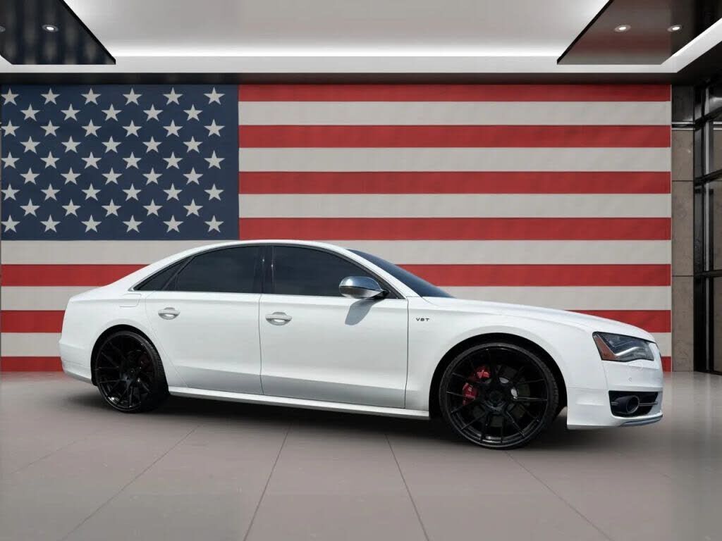 2014 Audi S8