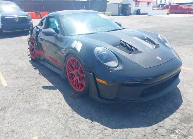 2025 PORSCHE 911