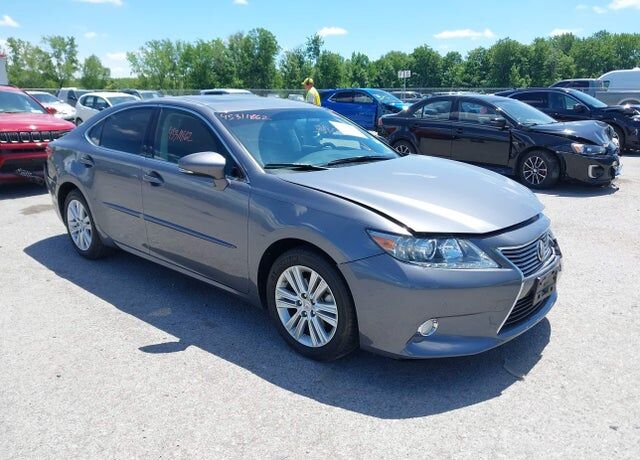 2013 LEXUS ES