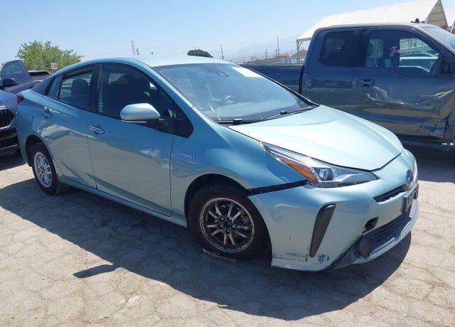 2019 TOYOTA PRIUS