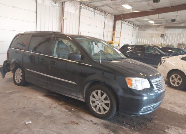 2015 CHRYSLER Town and Country