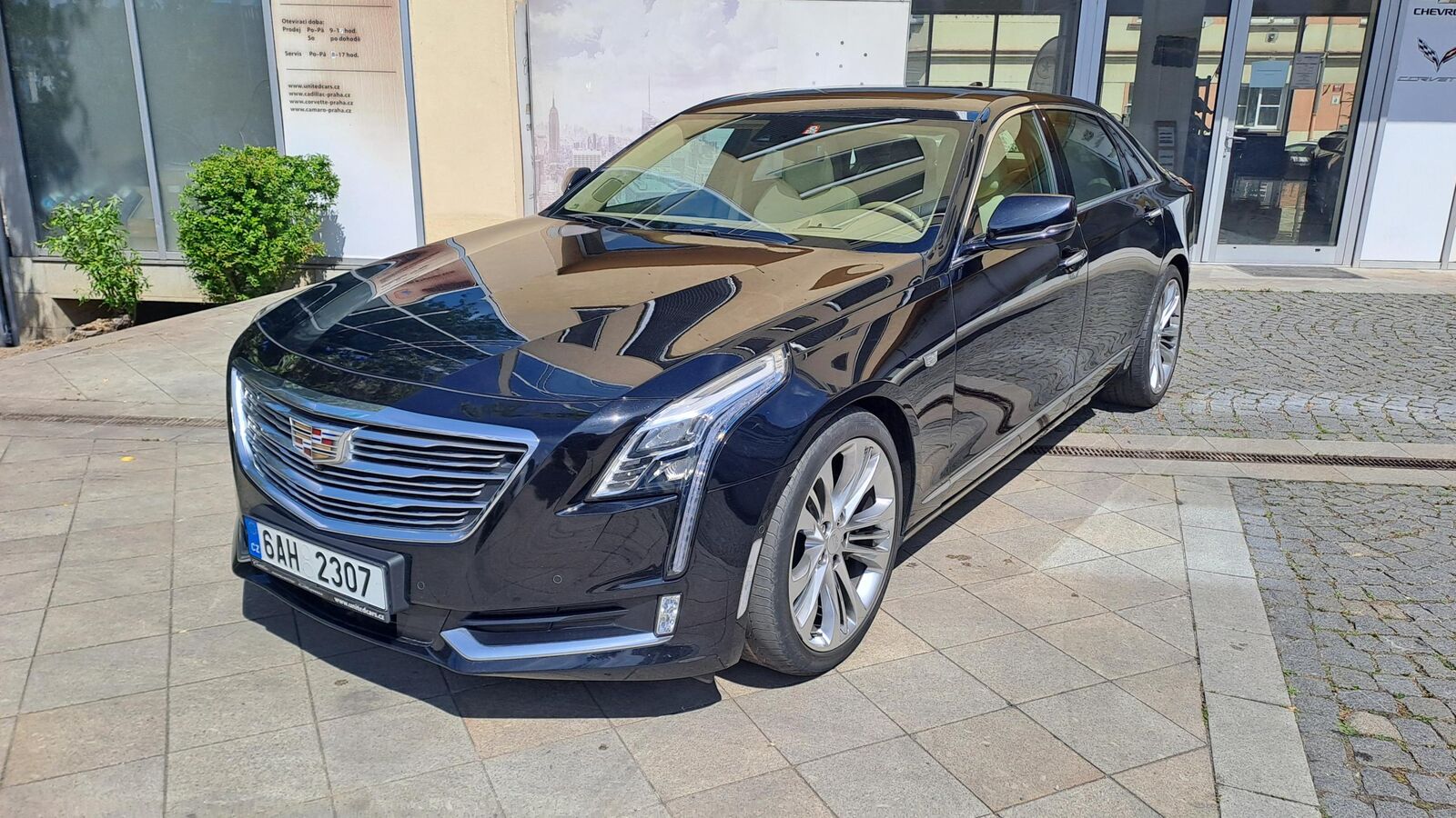 2017 CADILLAC CT6