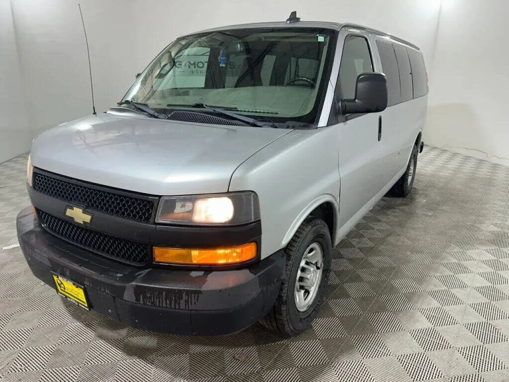 2019 CHEVROLET Express