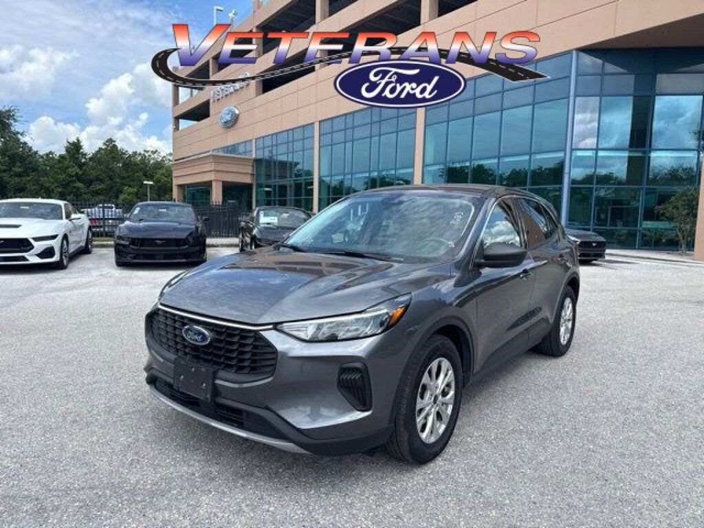 2024 FORD Escape