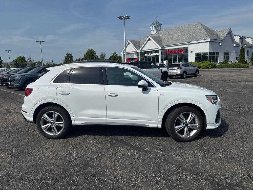2022 Audi Q3