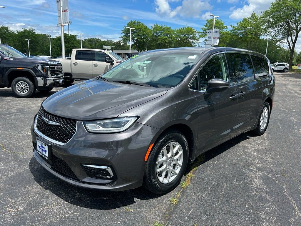 2023 CHRYSLER Pacifica