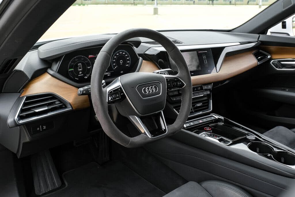 2022 Audi e-tron