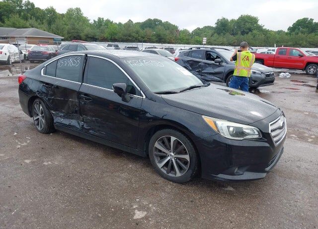 2015 SUBARU Legacy
