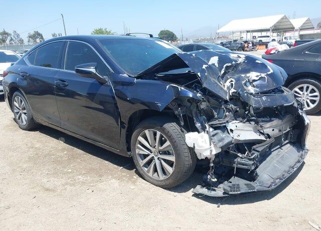 2021 LEXUS ES