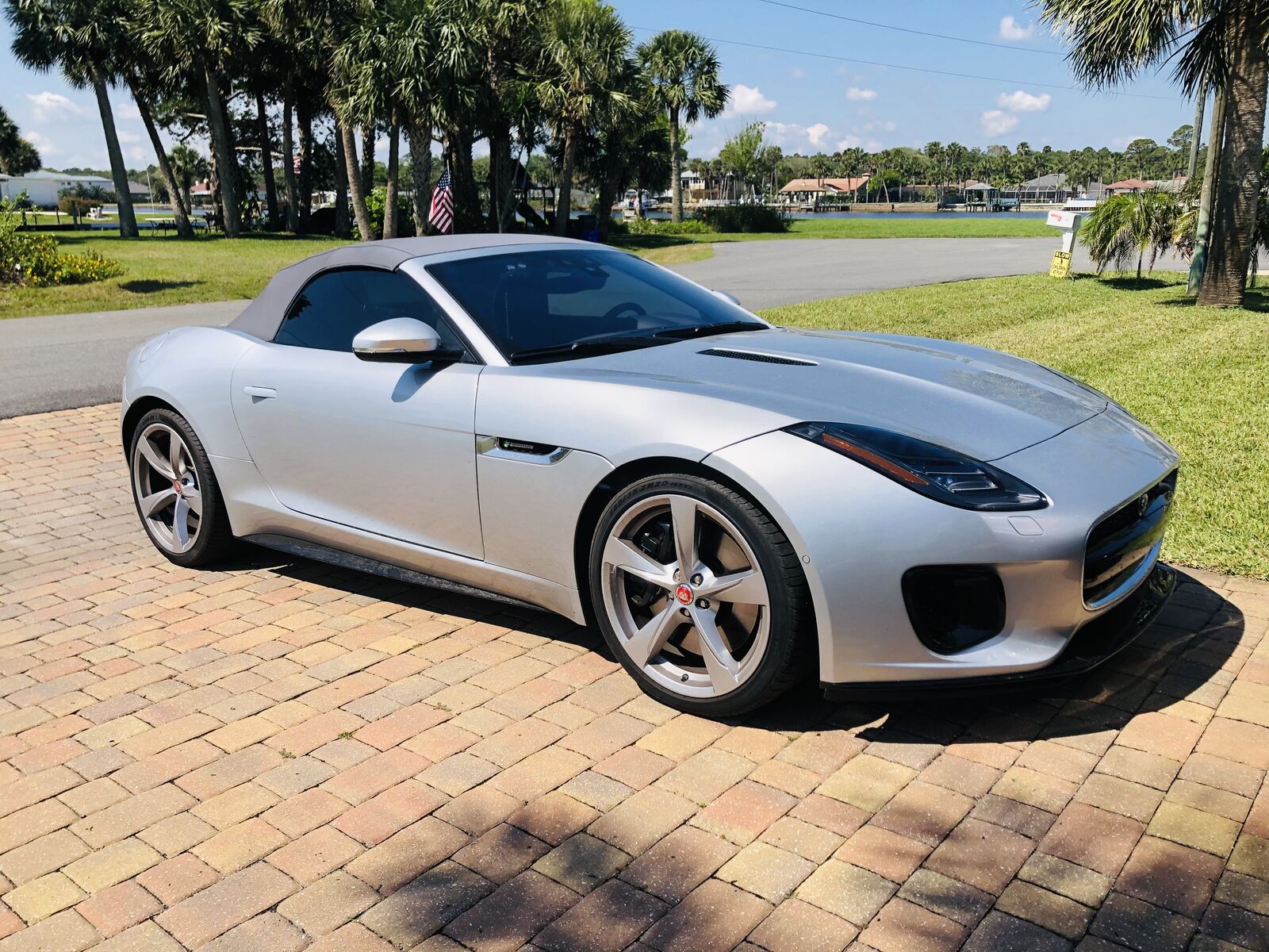 2019 JAGUAR F-Type