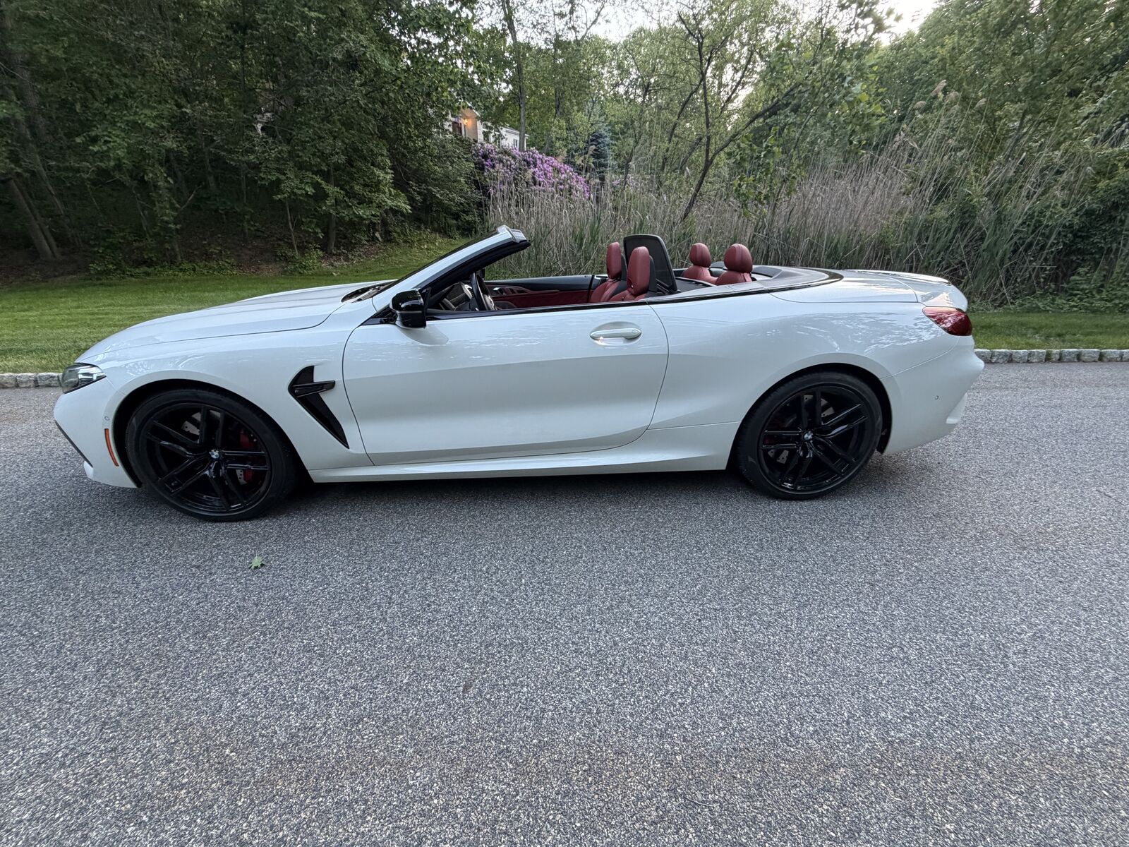 2022 BMW M8
