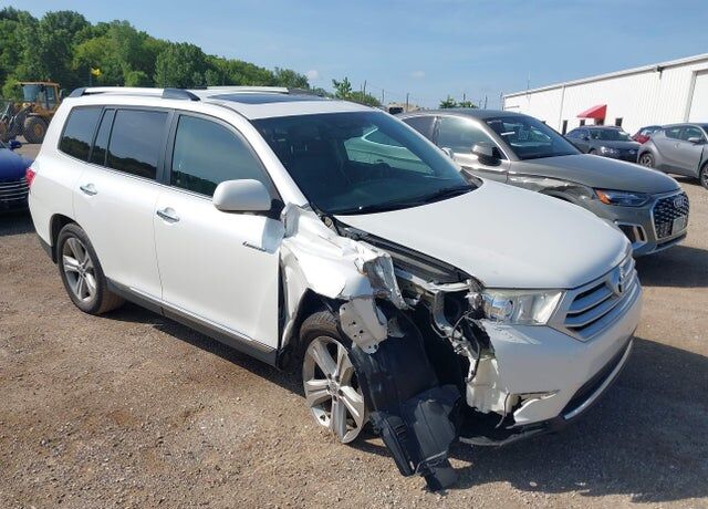 2012 TOYOTA Highlander