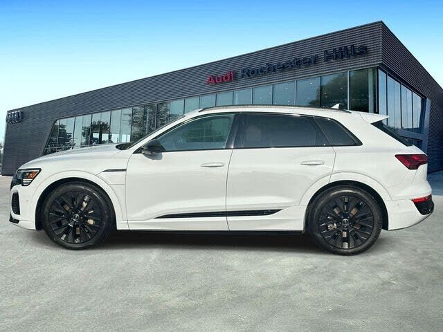 2024 Audi Q8