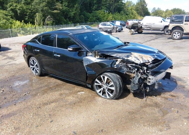 2016 NISSAN Maxima