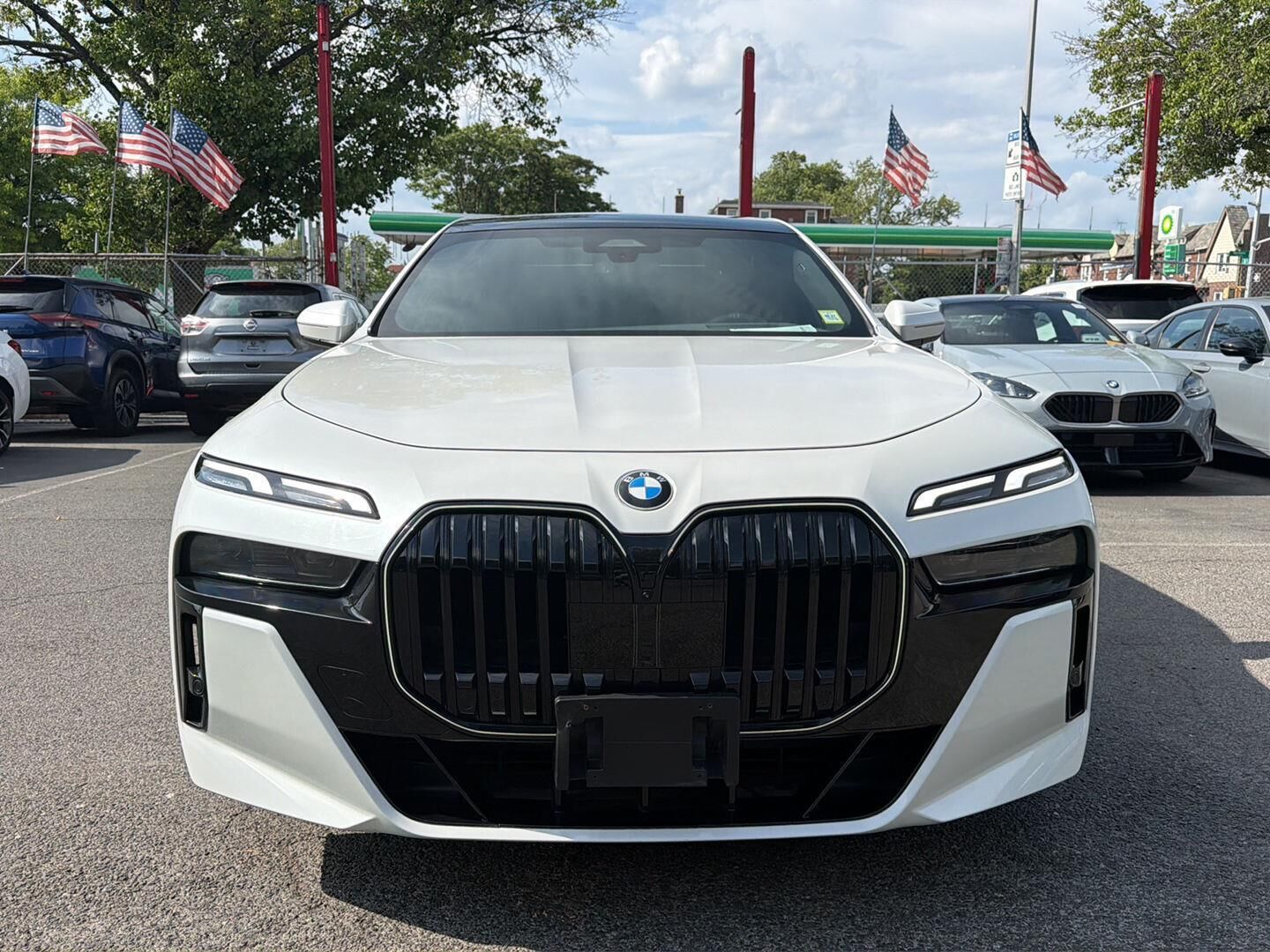 2025 BMW 740i