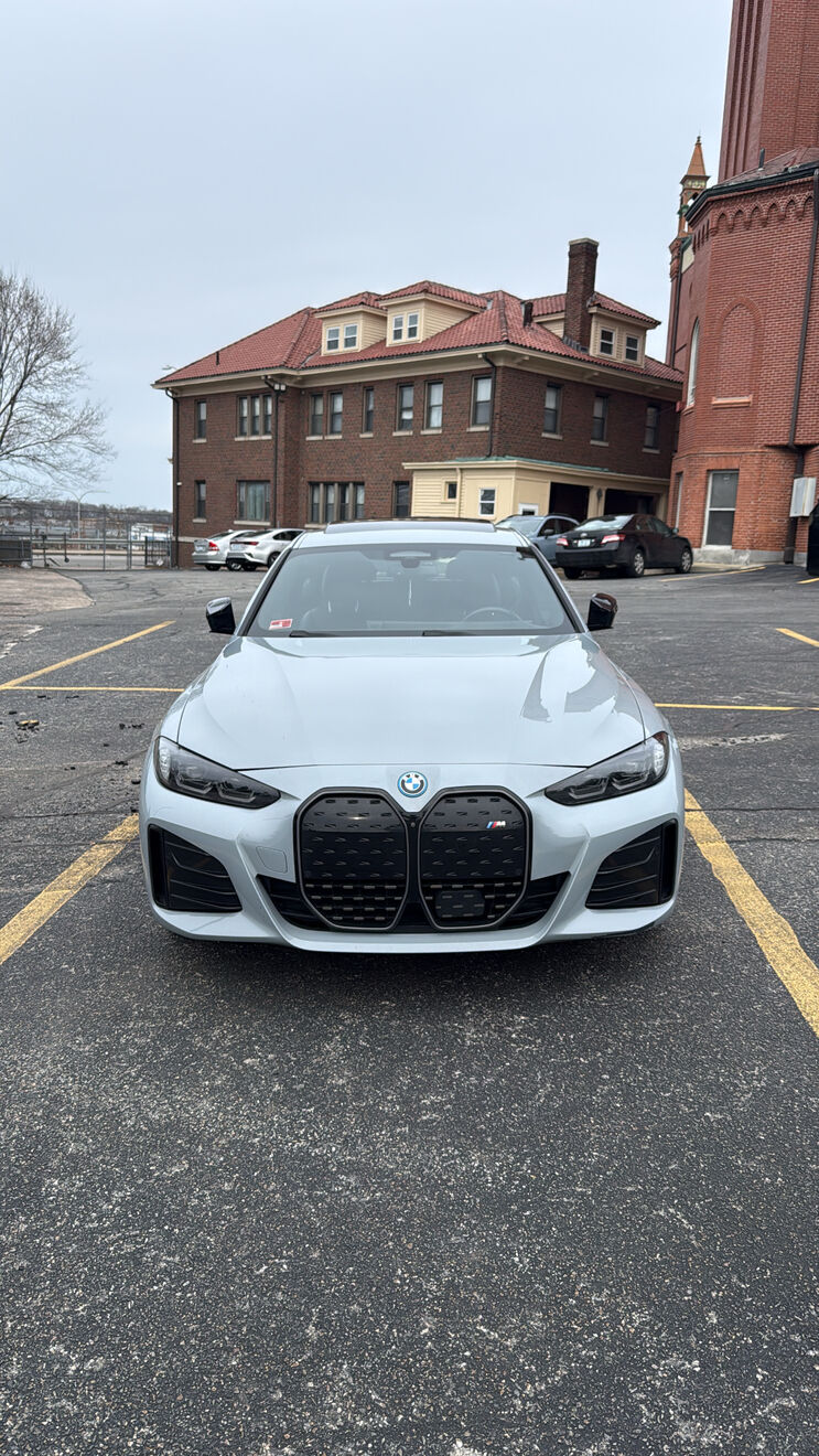 2022 BMW i4