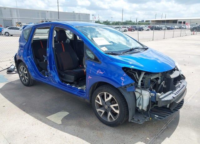 2016 NISSAN Versa