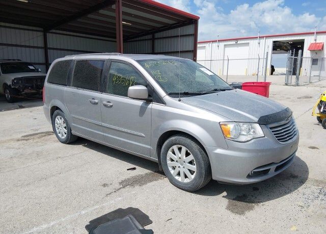 2014 CHRYSLER Town and Country