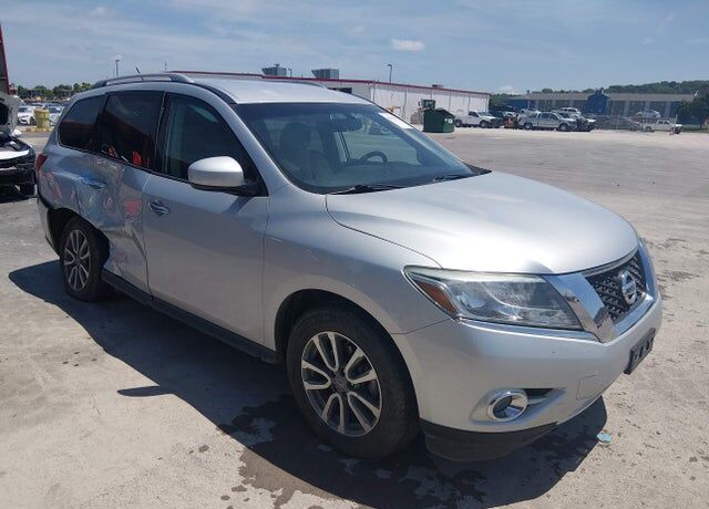 2016 NISSAN Pathfinder