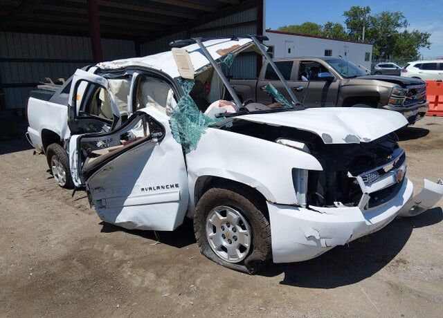 2011 CHEVROLET Avalanche