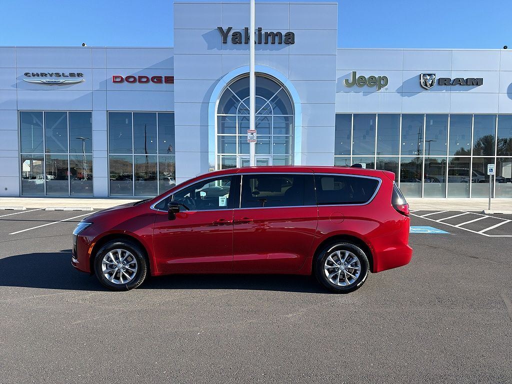 2027 CHRYSLER Pacifica