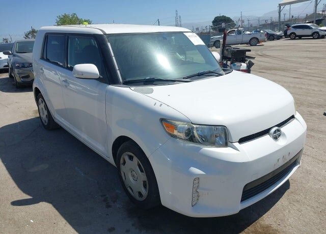 2013 TOYOTA SCION