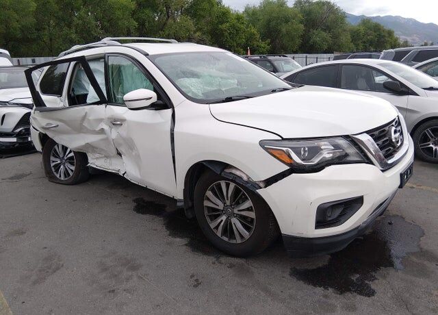 2020 NISSAN Pathfinder