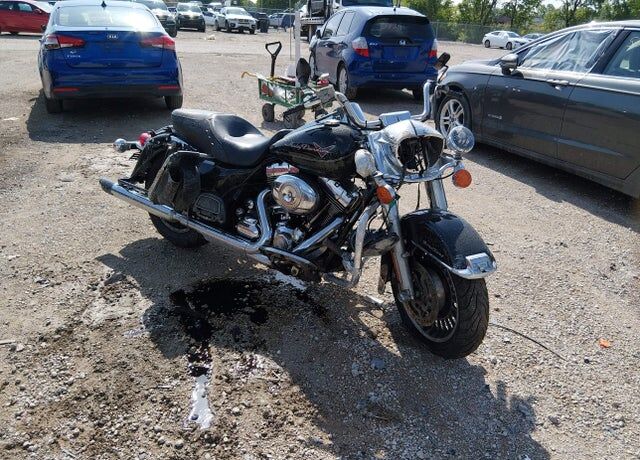 2009 HARLEY DAVIDSON Road King