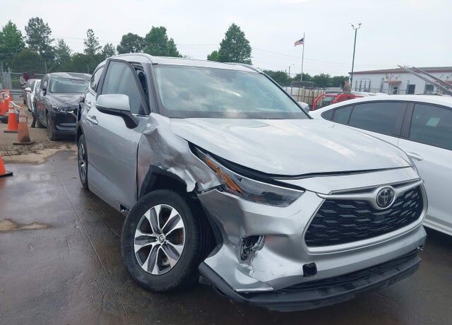 2023 TOYOTA Highlander