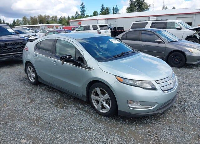 2013 CHEVROLET Volt