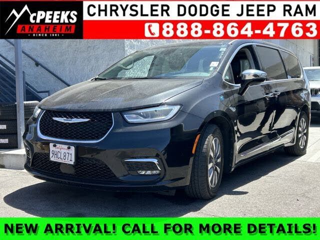 2023 CHRYSLER Pacifica