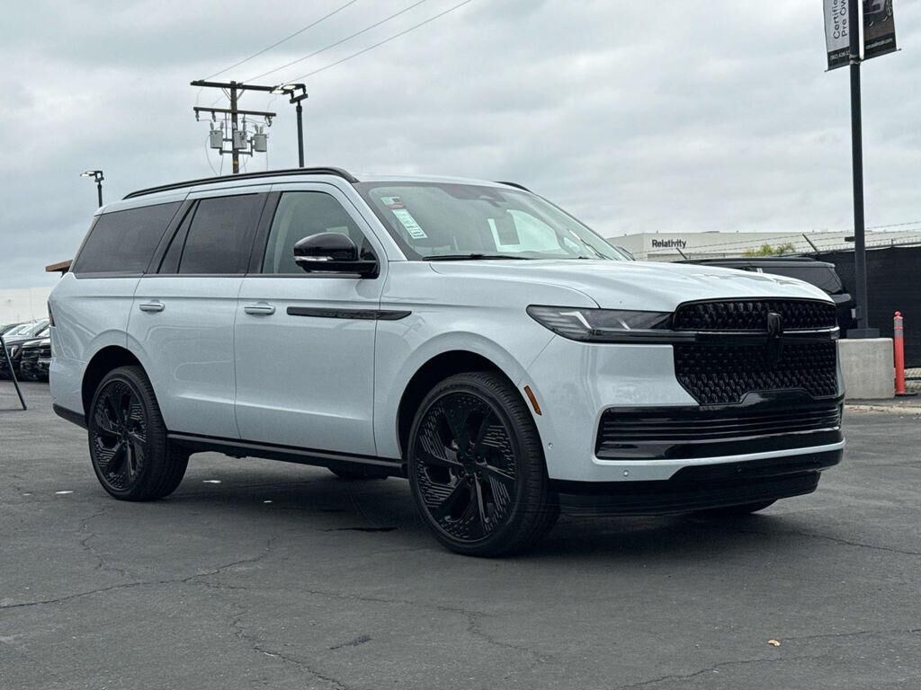 2025 LINCOLN Navigator