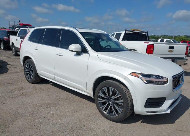2022 VOLVO XC90