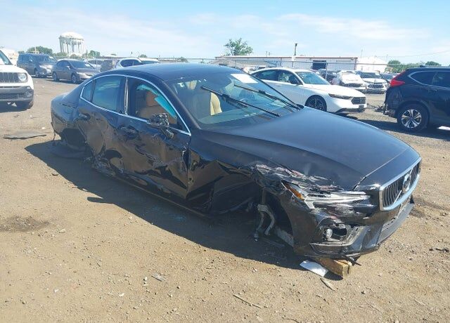 2020 VOLVO S60