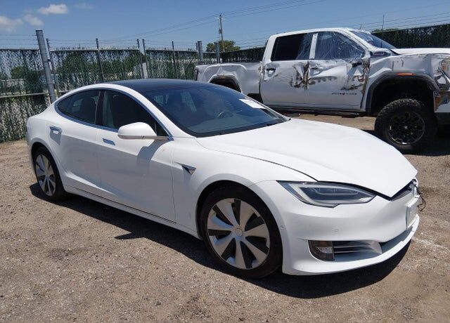 2021 TESLA Model S
