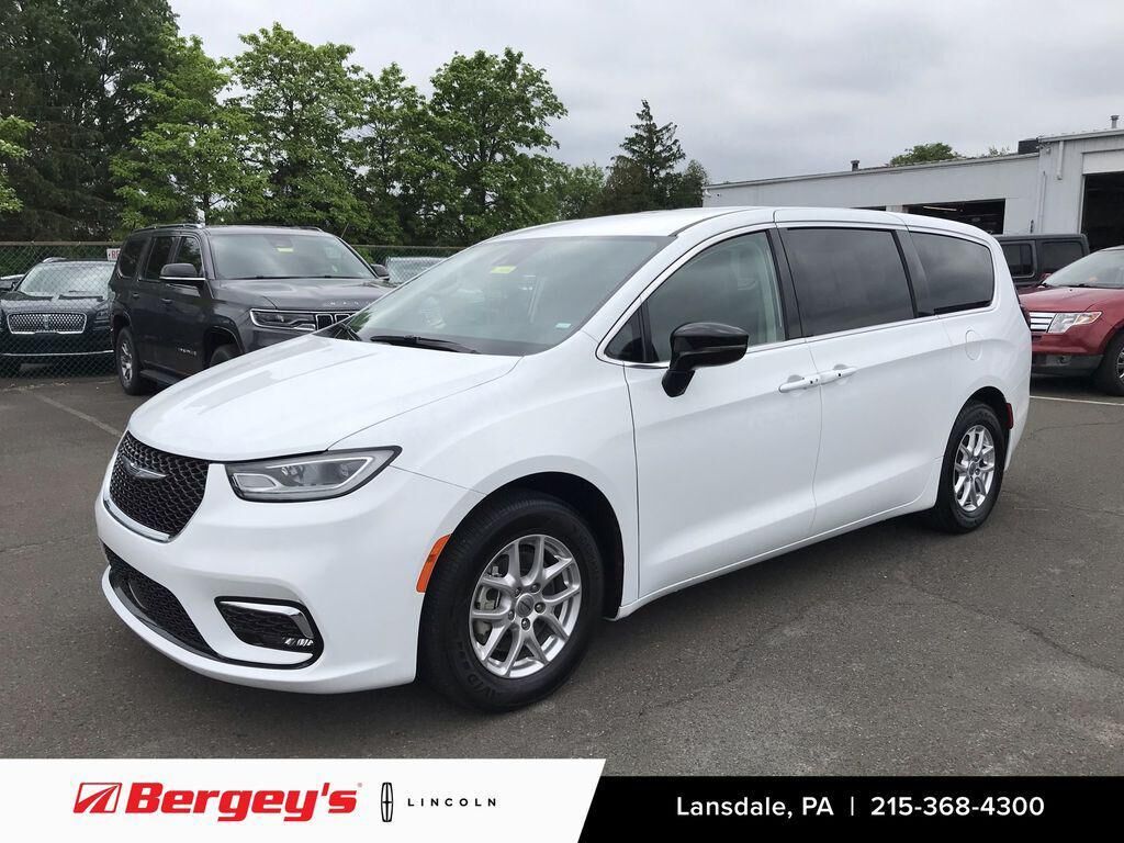2024 CHRYSLER Pacifica