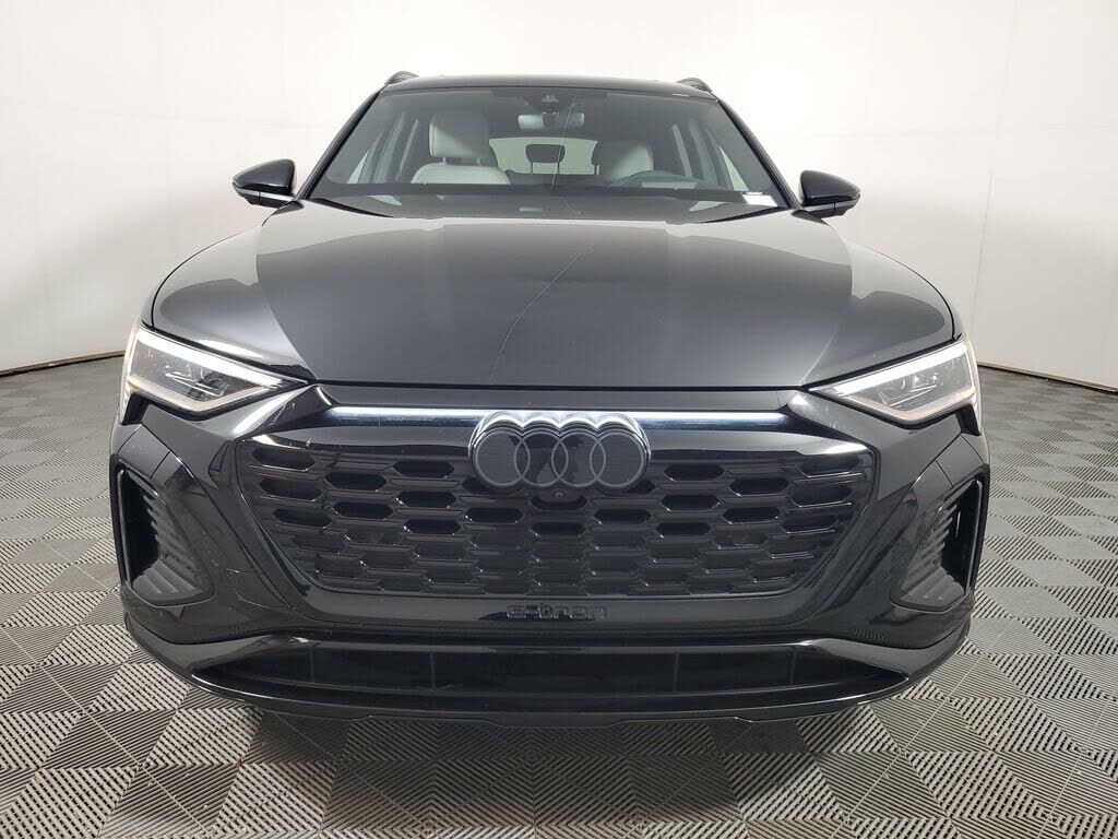 2024 Audi Q8