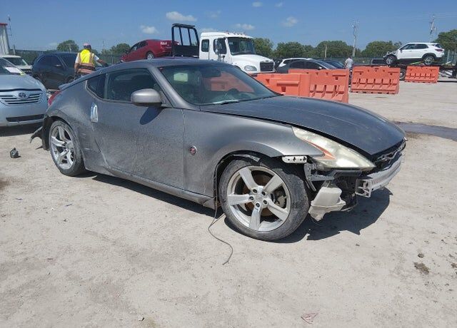 2010 NISSAN 370Z