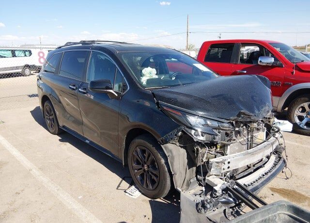 2024 TOYOTA Sienna