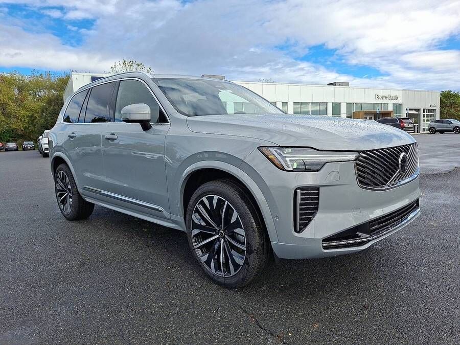 2026 VOLVO XC90